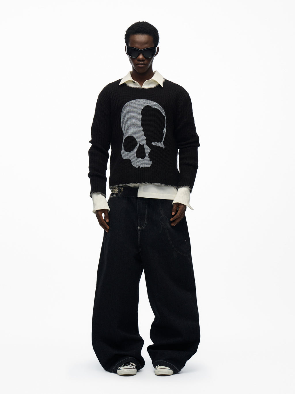 00's Skull Graphic Crew Neck Sweater