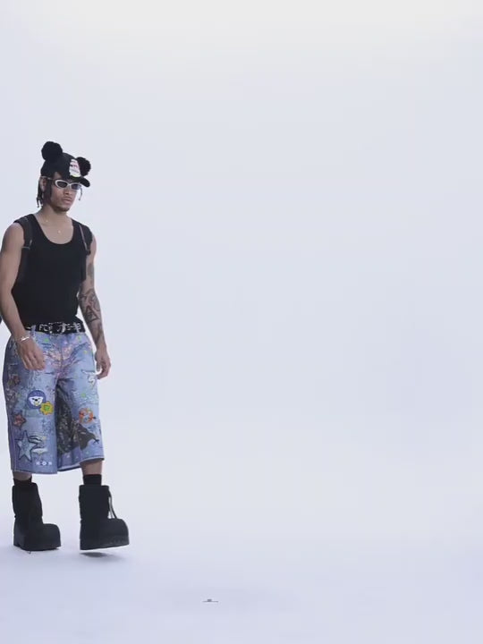 Star Graffiti Art Denim Short Pants